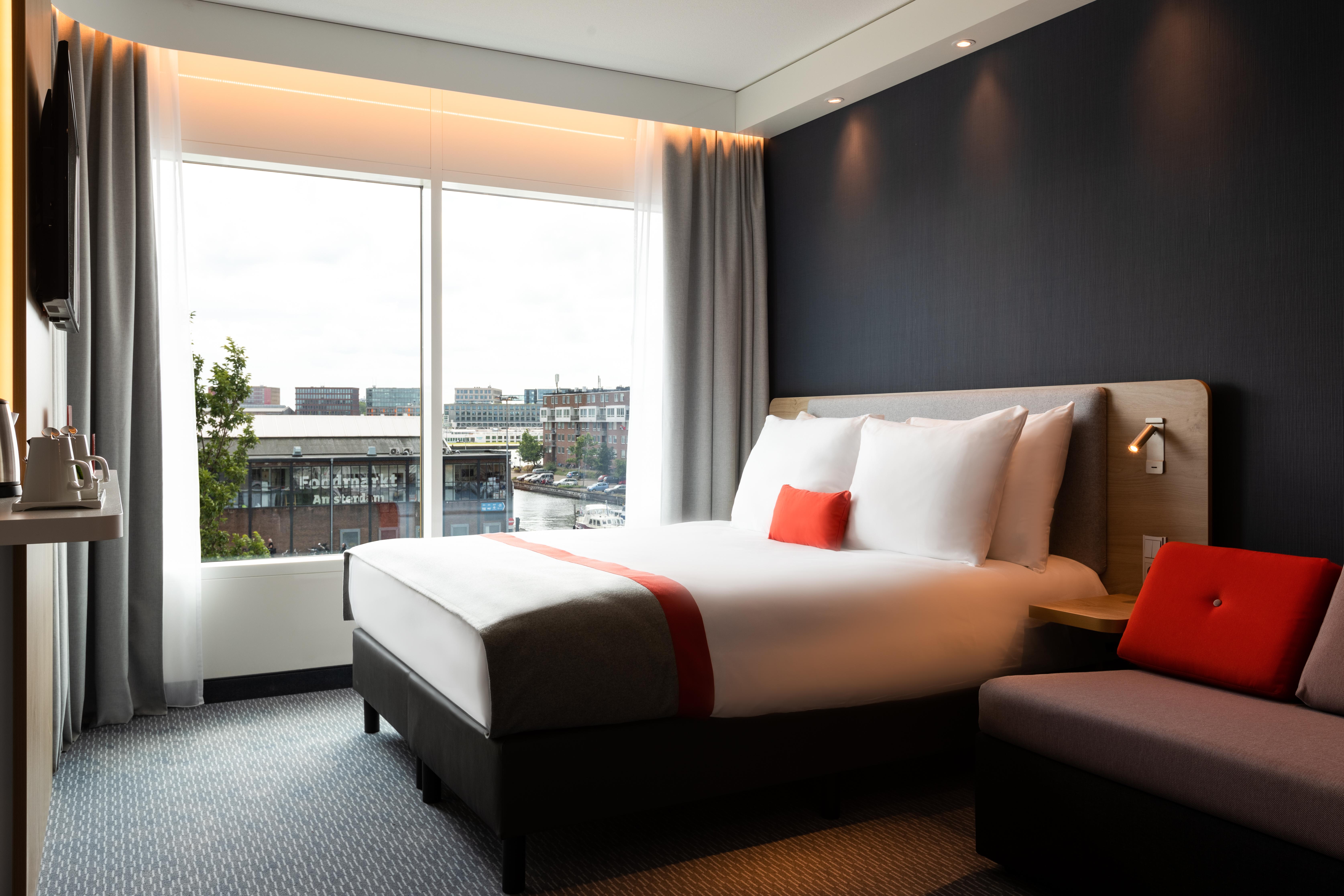 Holiday Inn Express - Almere By Ihg Экстерьер фото